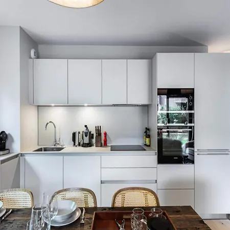 Apartment Stallion A
